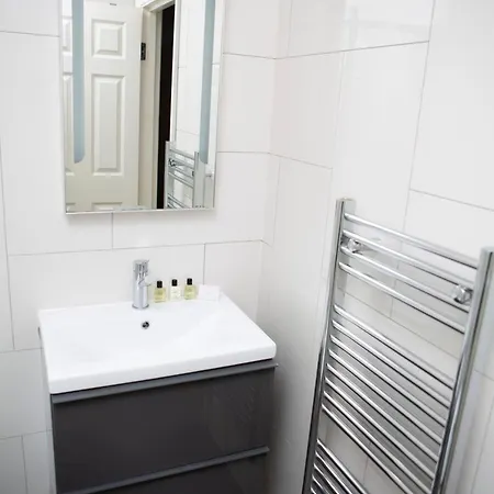1, Trafalgar Square 1st Floor By Indigo Flats Apartament *