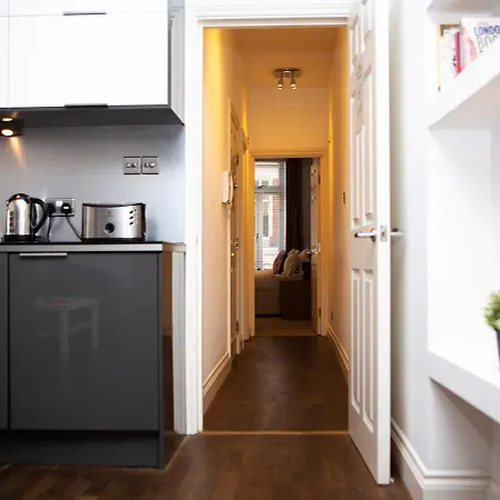 1, Trafalgar Square 1st Floor By Indigo Flats Apartament Londyn