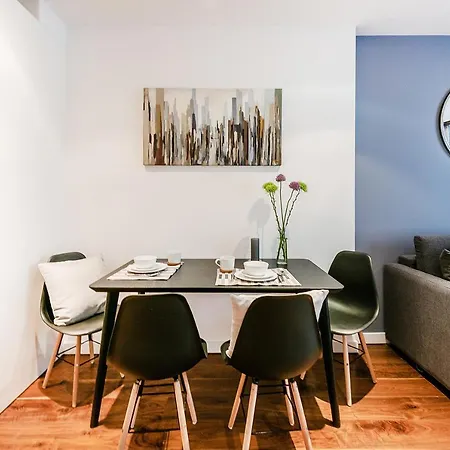 Be:piccadilly Circus Apartment