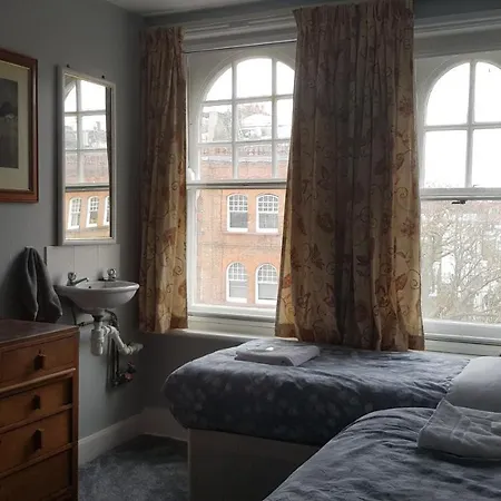 Hotel Oakley London