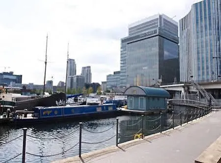 Fraser Place Canary Wharf * London