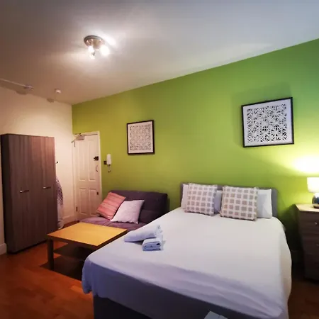 Capital Host- Apartments Euston * London