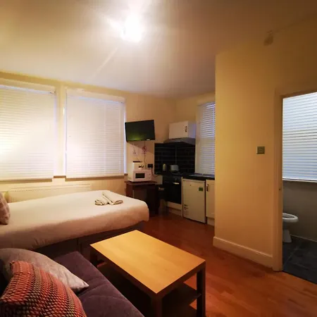 Capital Host- Apartments Euston *