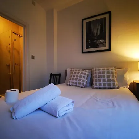Capital Host- Apartments Euston * London