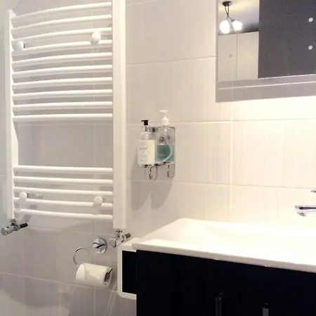 Metro Victoria Appartement *