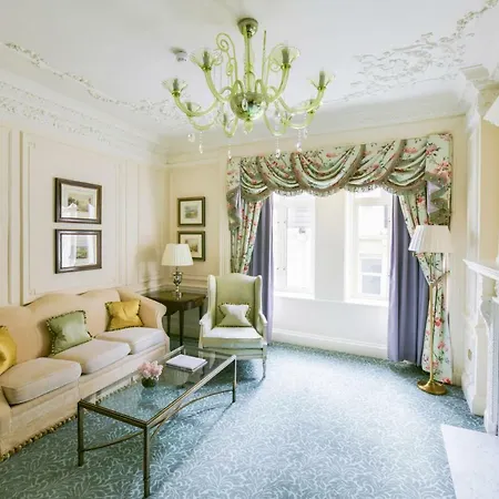 The Savoy 5* Londra