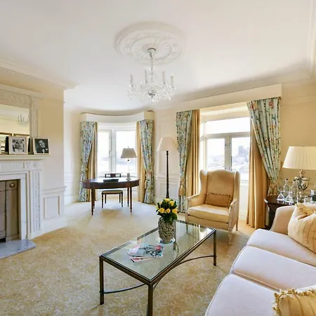 The Savoy 5* Londra
