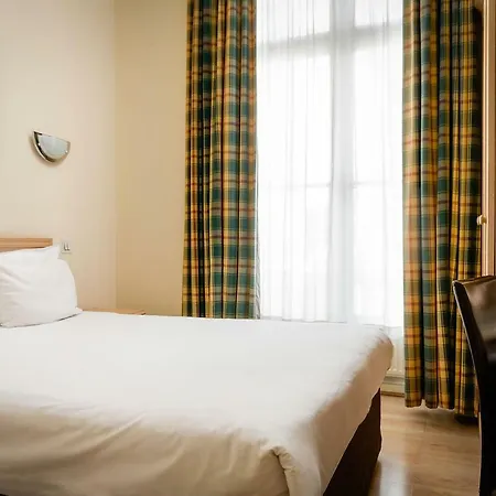 Hotel Henry Viii 4*
