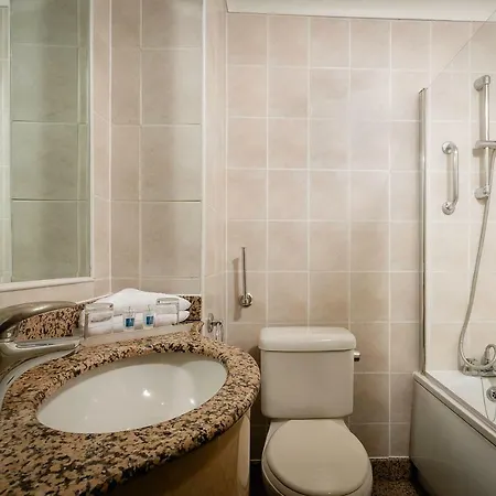 Hotel Henry Viii 4*