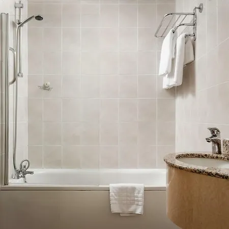 Hotel Henry Viii Londra