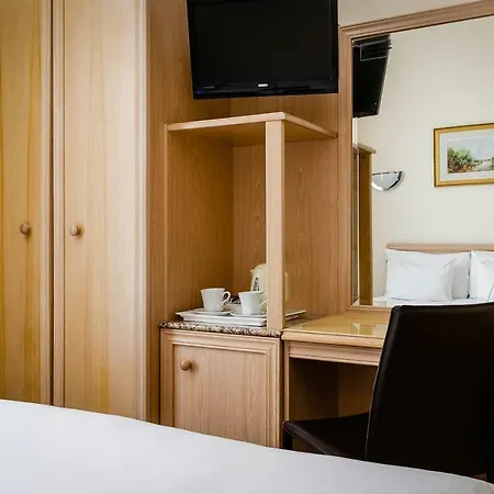 Hotel Henry Viii Londra