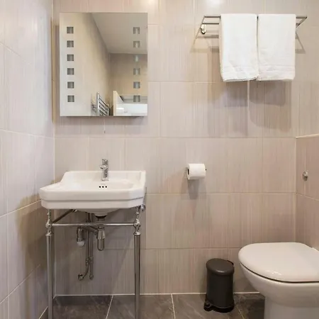 Spacious King Bed Near Denmark Hill Station Herberg *