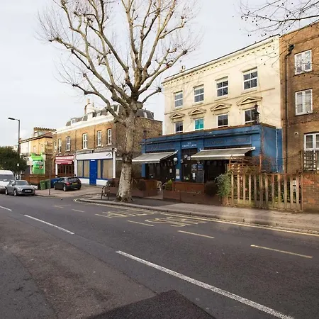 Herberg Spacious King Bed Near Denmark Hill Station