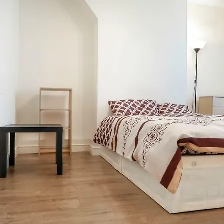 Homestay Hilliard House