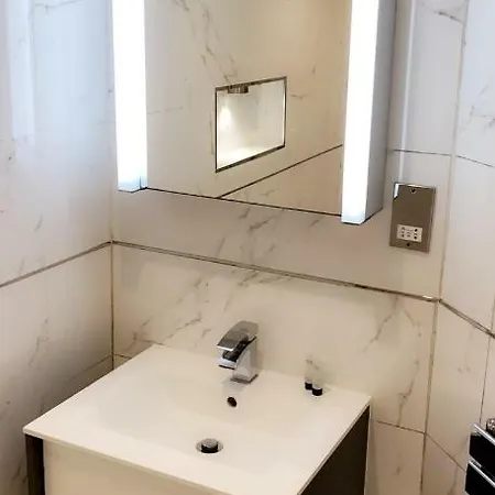Apartment Hyde Park Residences London