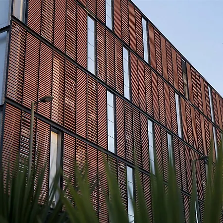 The Club Colindale Hotel 3*
