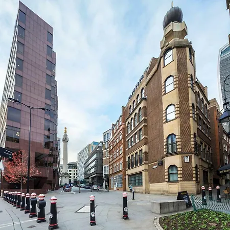 Native Monument * Londen