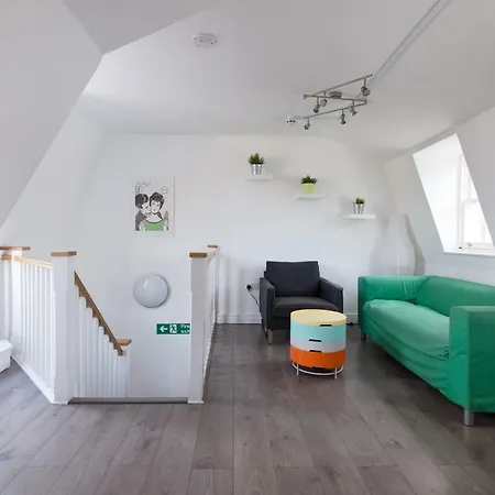 Pensión Charlotte Street By Allo Housing Londres