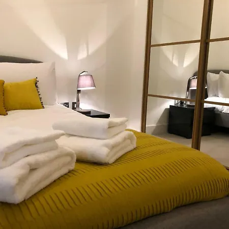 Stunning Brand New - Westminster Appartement *