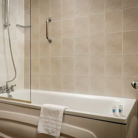 Henry Viii Hotel 4*