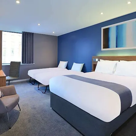 Travelodge London Hotel 3*