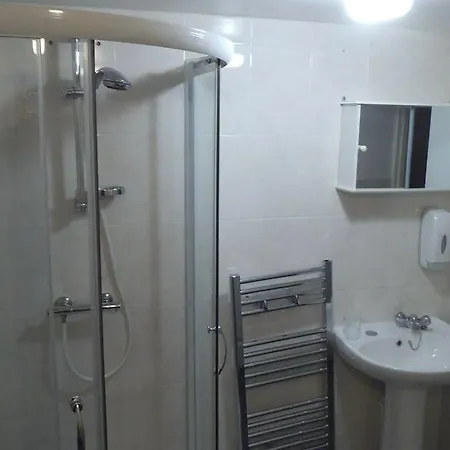 Arran House 3*