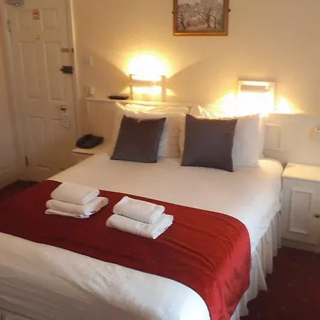 Arran House 3*