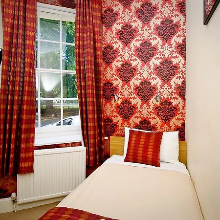 Leigh House Hotel