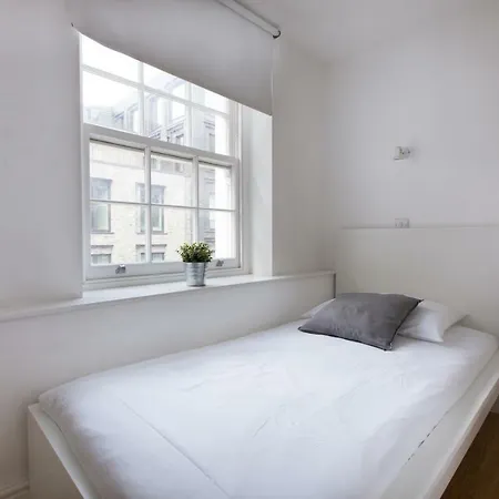 Pensión Charlotte Street By Allo Housing