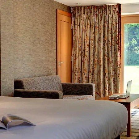 Otel Western Grim's Dyke 4*