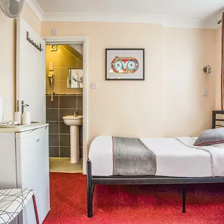 Oyo Lifestyle Golden 3*