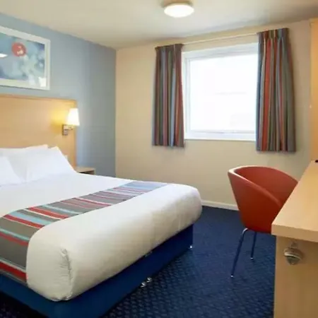 Travelodge Hotel 3*