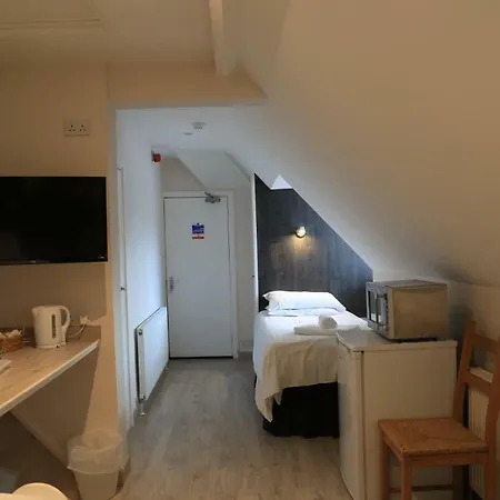 Debden Bed & Breakfast 3*