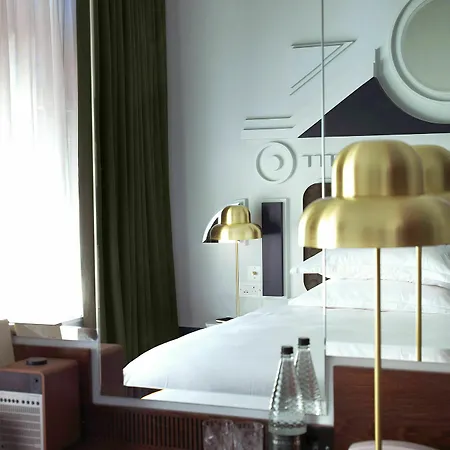 Hotel Henrietta Experimental