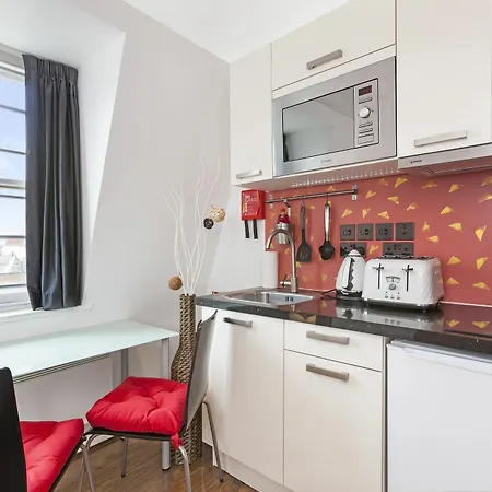 The Dome Notting Hill Apartment *
