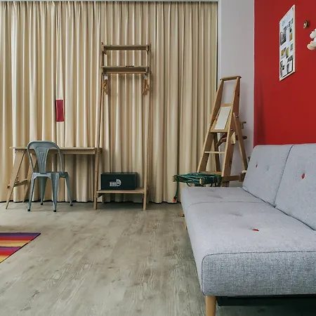 Hotel The Corner 3*