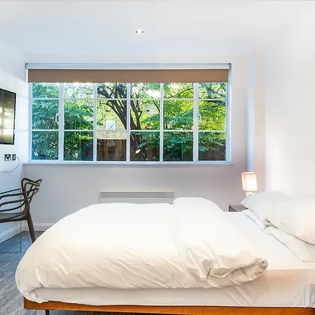 Roland House Aparthotel