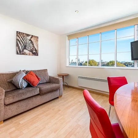 Roland House Aparthotel London