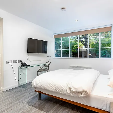 Aparthotel Roland House London
