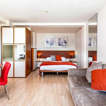 Roland House 3*