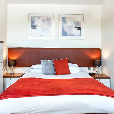 Aparthotel Roland House 3*