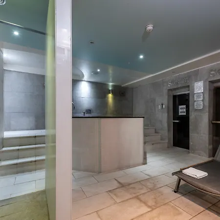 Aparthotel Roland House