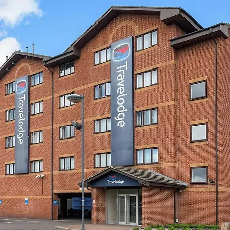 Travelodge Park Royal 3*