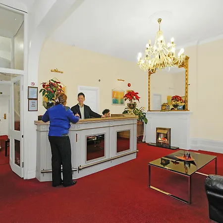 Hotel Kingswaypark At Park Avenue 3*
