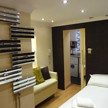 Dylan Earls Court Apartmán