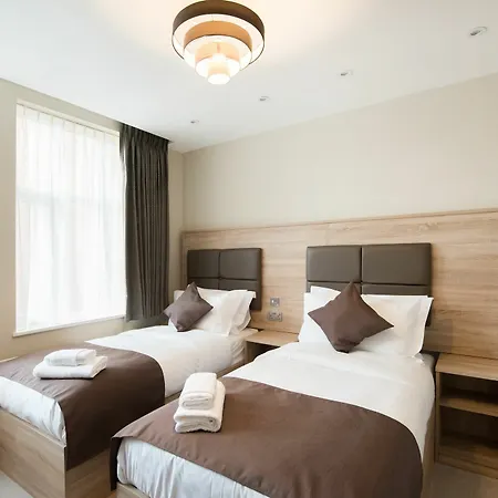 Docklands 3*