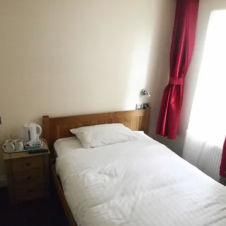Hotel Earls Court Garden 2*