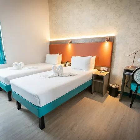 Western Queens Crystal Palace Szálloda 3*