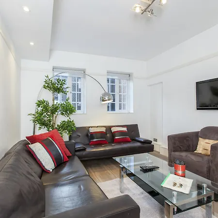 Club Living - Liverpool St.