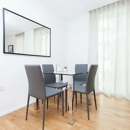 Clover Court By Aeria * Londres